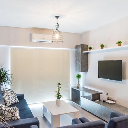 Paradise Promenade Apartment, 2Min Distance From Larnaca Marina Exterior photo
