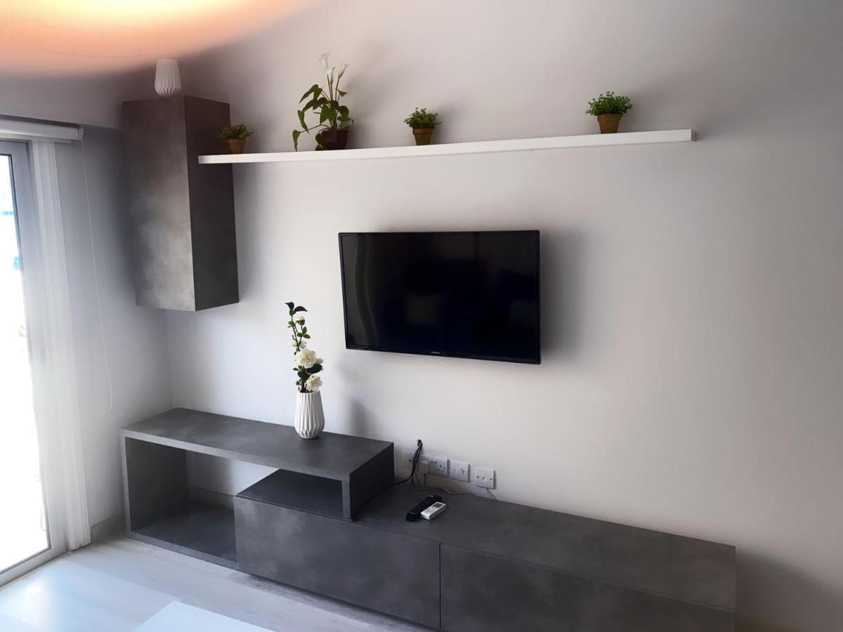 Paradise Promenade Apartment, 2Min Distance From Larnaca Marina Exterior photo